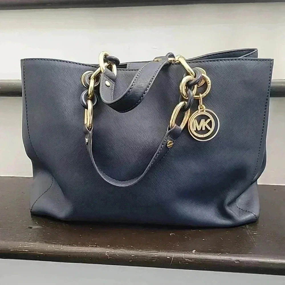 MICHAEL Michael Kors Navy Blue Saffiano Leather Cynthia Tote Roomy Luxury - Picture 2 of 8